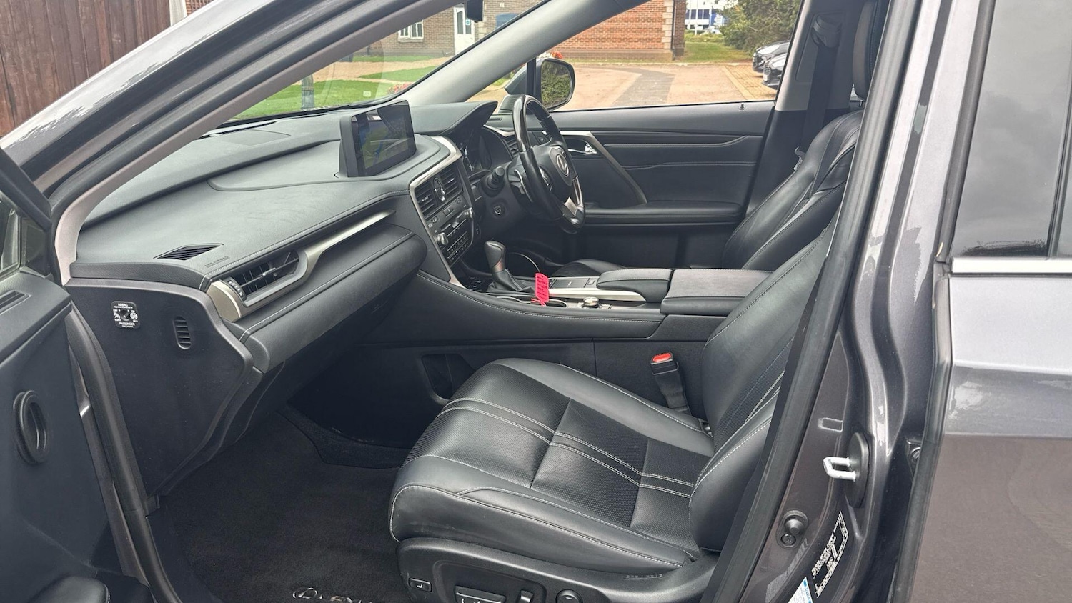 Used Lexus RX L 2022 for sale - 76295080: Photo 8