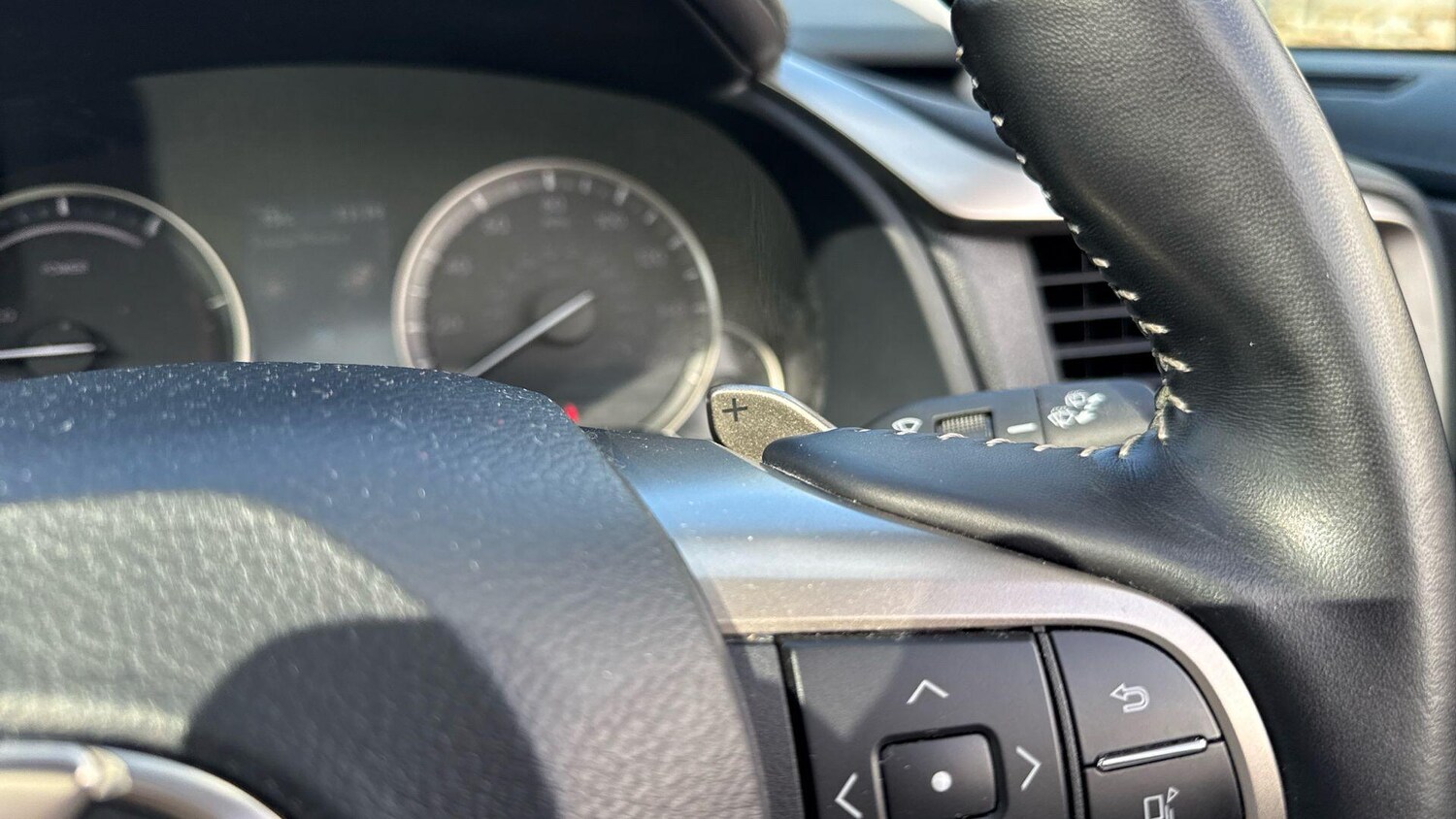 Used Lexus RX 2022 for sale - 76072097: Photo 32