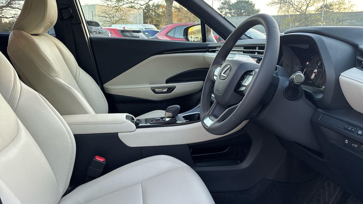 Used Lexus LBX 2025 for sale - 76612928: Photo 13