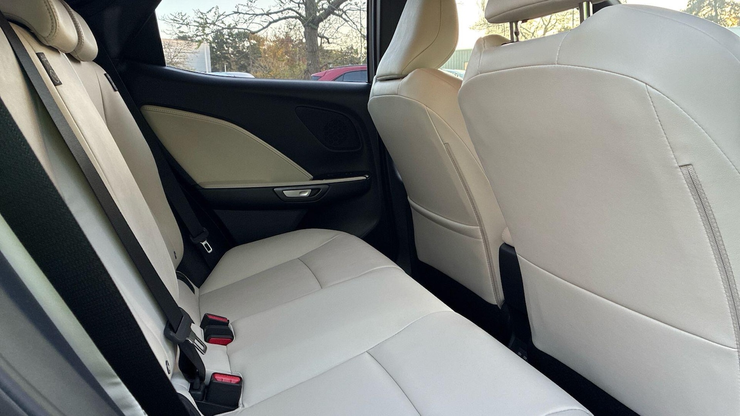 Used Lexus LBX 2025 for sale - 76612928: Photo 14