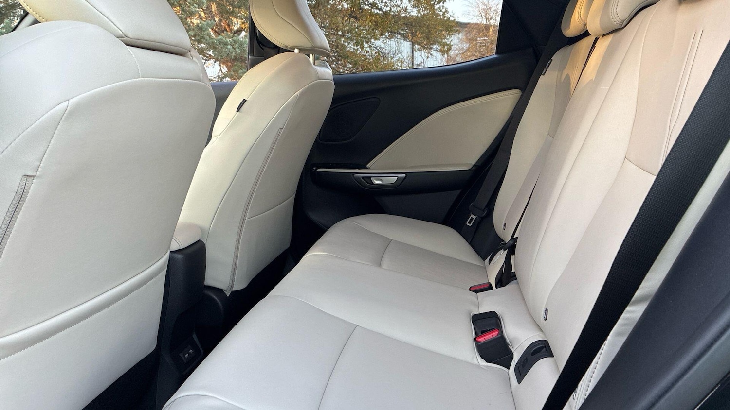 Used Lexus LBX 2025 for sale - 76612928: Photo 15