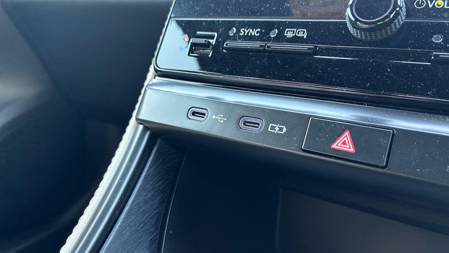 Used Lexus LBX 2025 for sale - 76612928: Photo 16