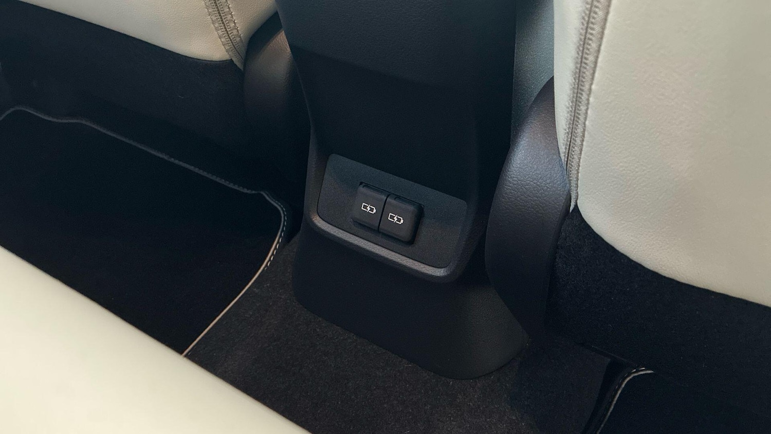 Used Lexus LBX 2025 for sale - 76612928: Photo 19