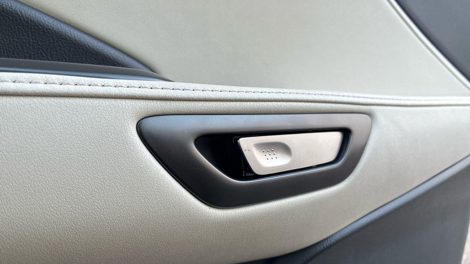 Used Lexus LBX 2025 for sale - 76612928: Photo 35