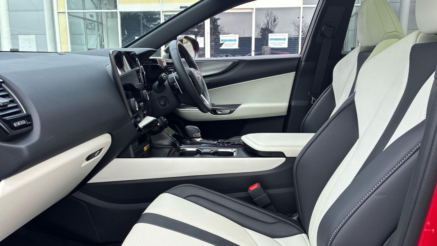 Used Lexus NX 2025 for sale - 77898581: Photo 8