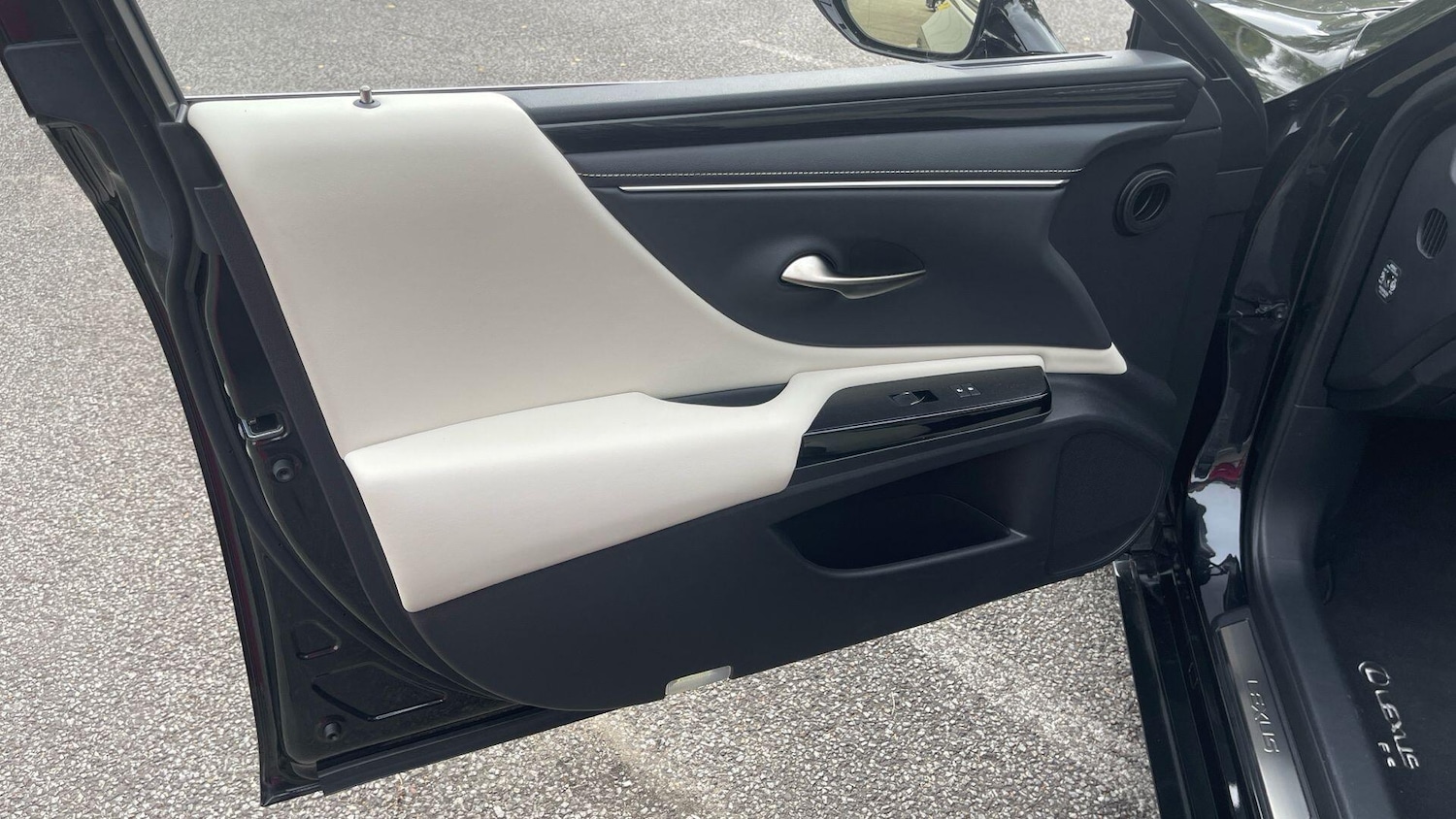 Used Lexus ES 2023 for sale - 77109641: Photo 36