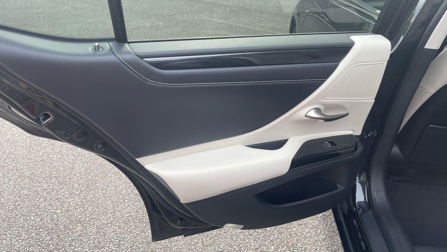 Used Lexus ES 2023 for sale - 77109641: Photo 37