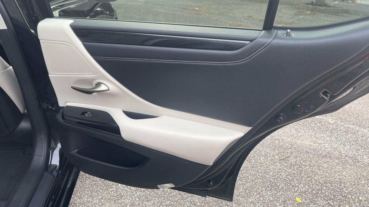 Used Lexus ES 2023 for sale - 77109641: Photo 40