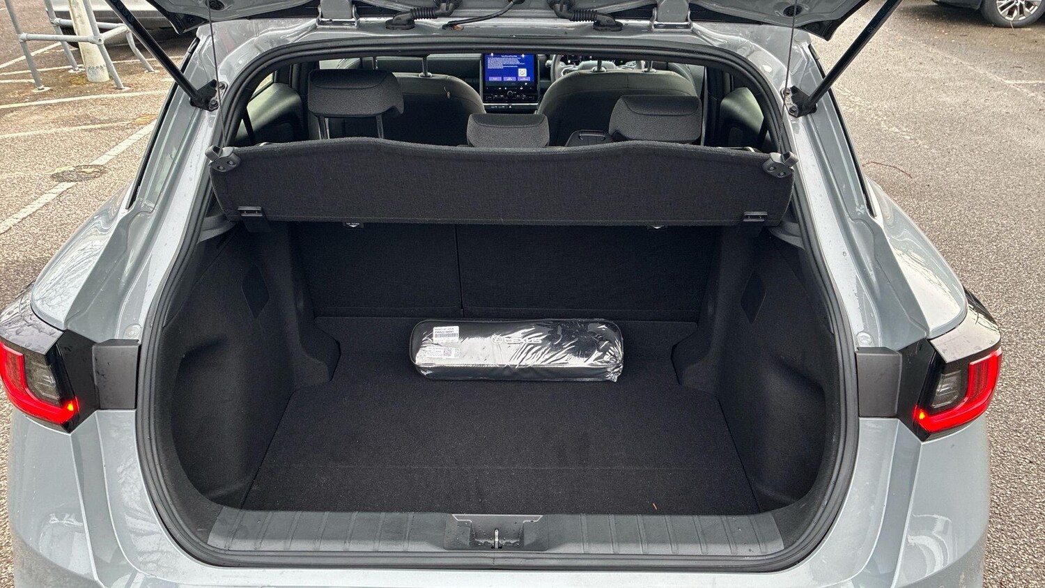 Used Lexus LBX for sale - 77598672: Photo 28