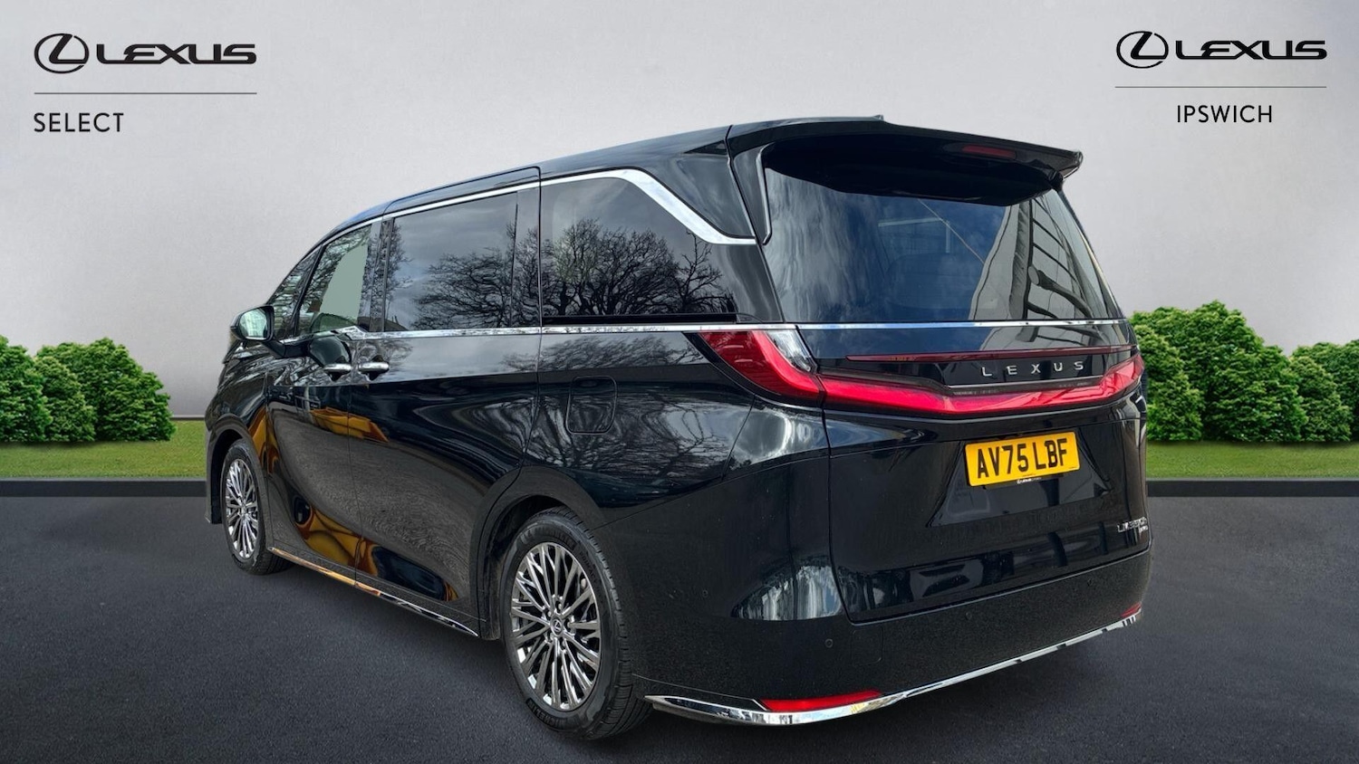 Used Lexus LM 2025 for sale - 78127814: Photo 2