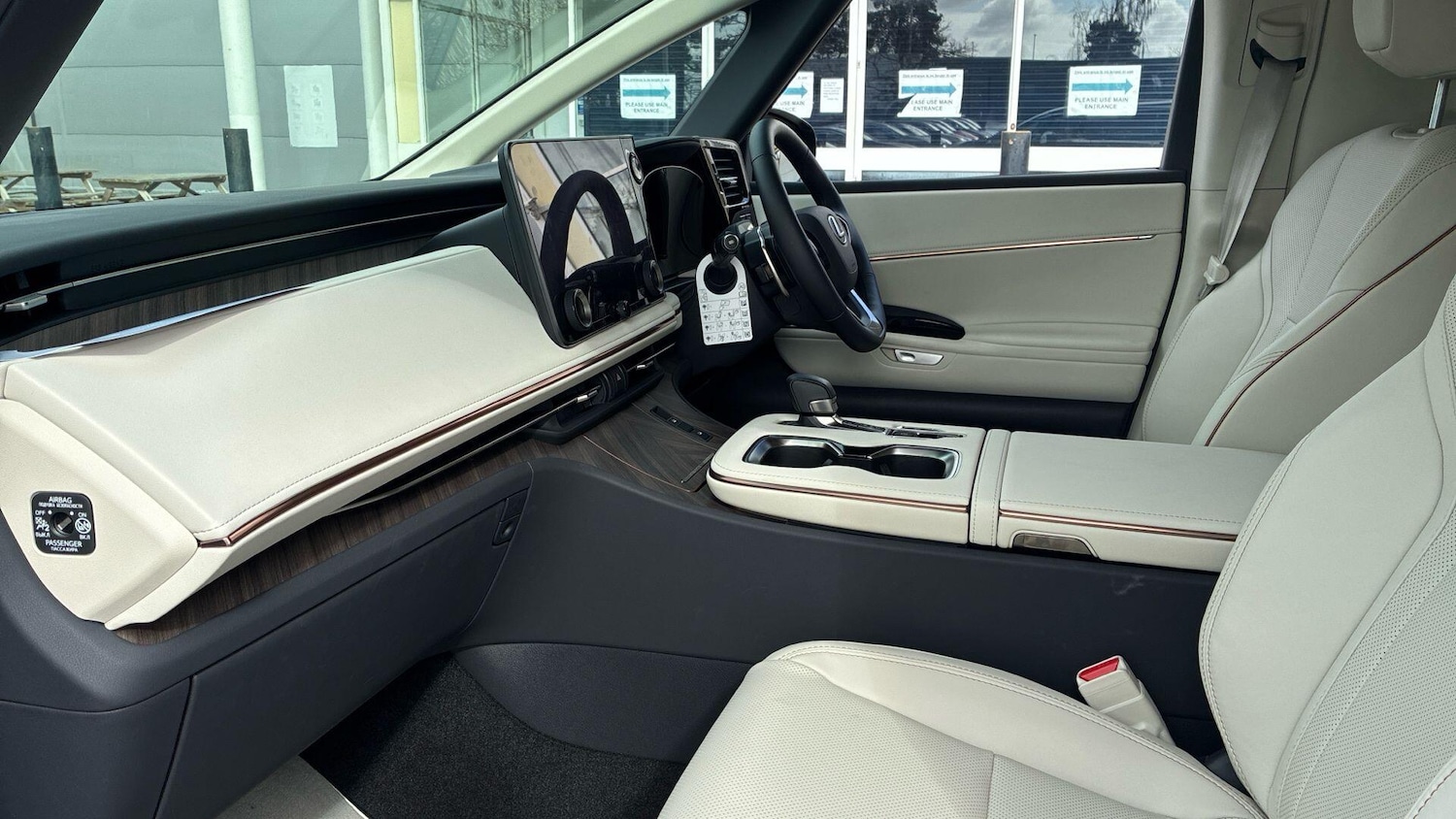 Used Lexus LM 2025 for sale - 78127814: Photo 8