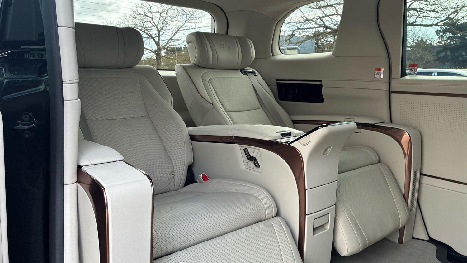 Used Lexus LM for sale - 77909641: Photo 39