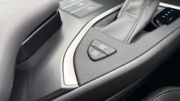 Used Lexus UX 2023 for sale - 76327283: Photo 20