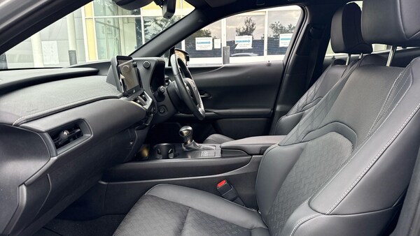 Used Lexus UX 2023 for sale - 76327283: Photo 37