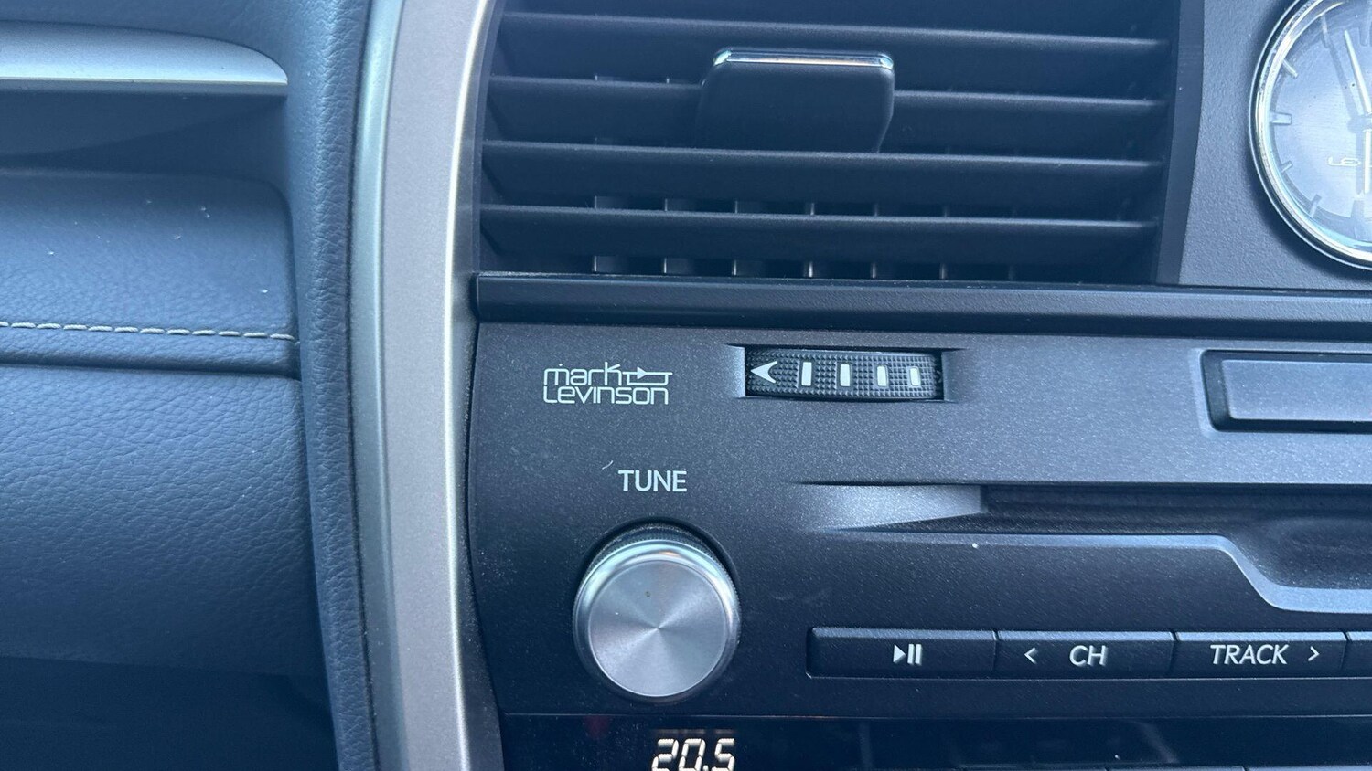 Used Lexus RX 2020 for sale - 78128042: Photo 51