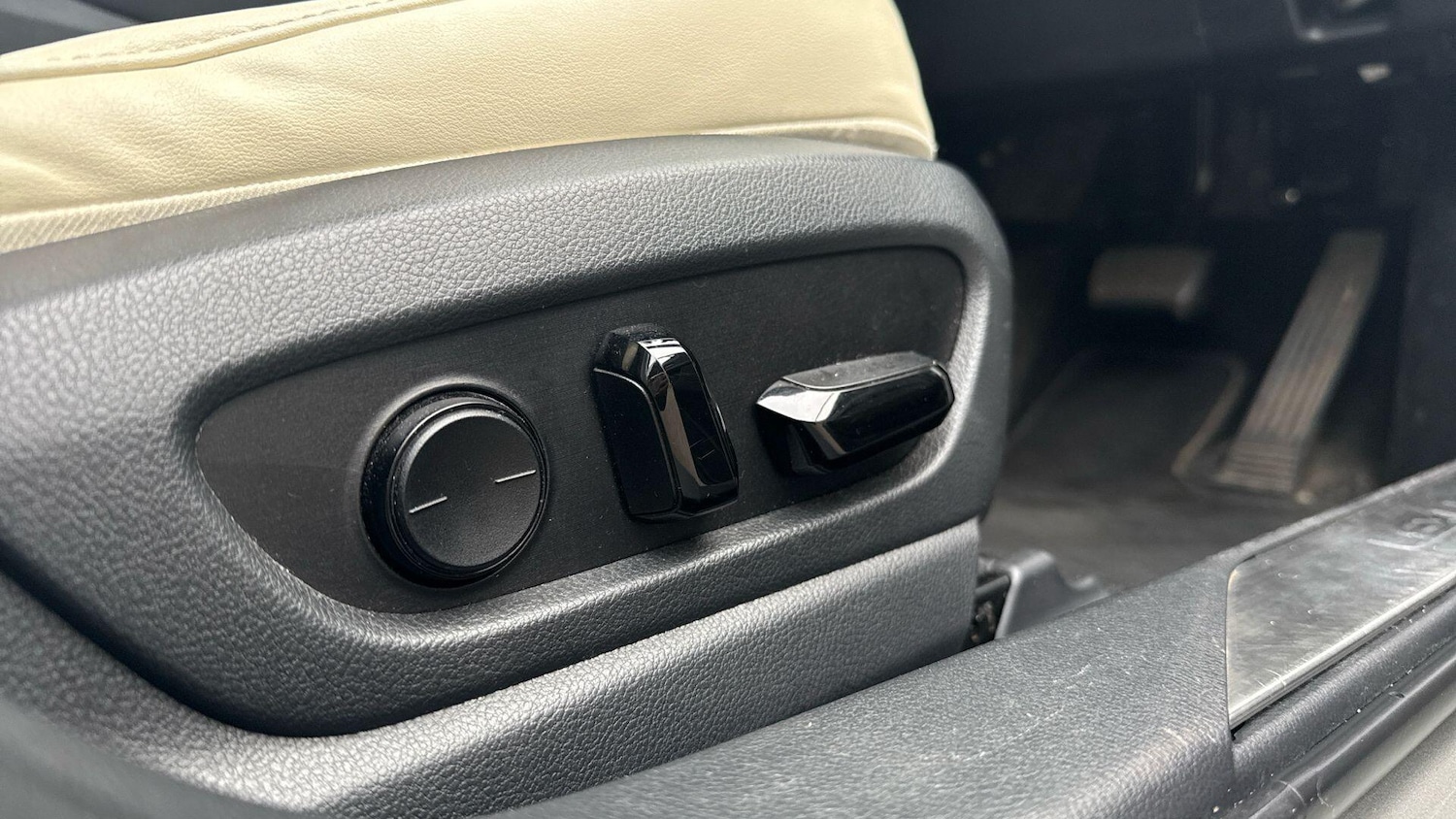 Used Lexus UX for sale - 78127991: Photo 39