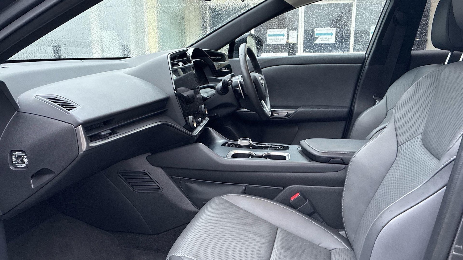 Used Lexus RZ 2024 for sale - 77396536: Photo 8