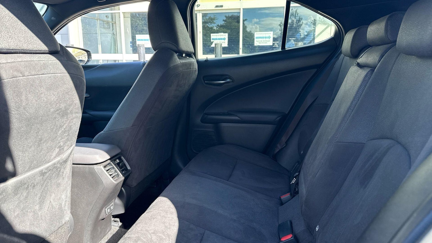 Used Lexus UX 2020 for sale - 75927619: Photo 16