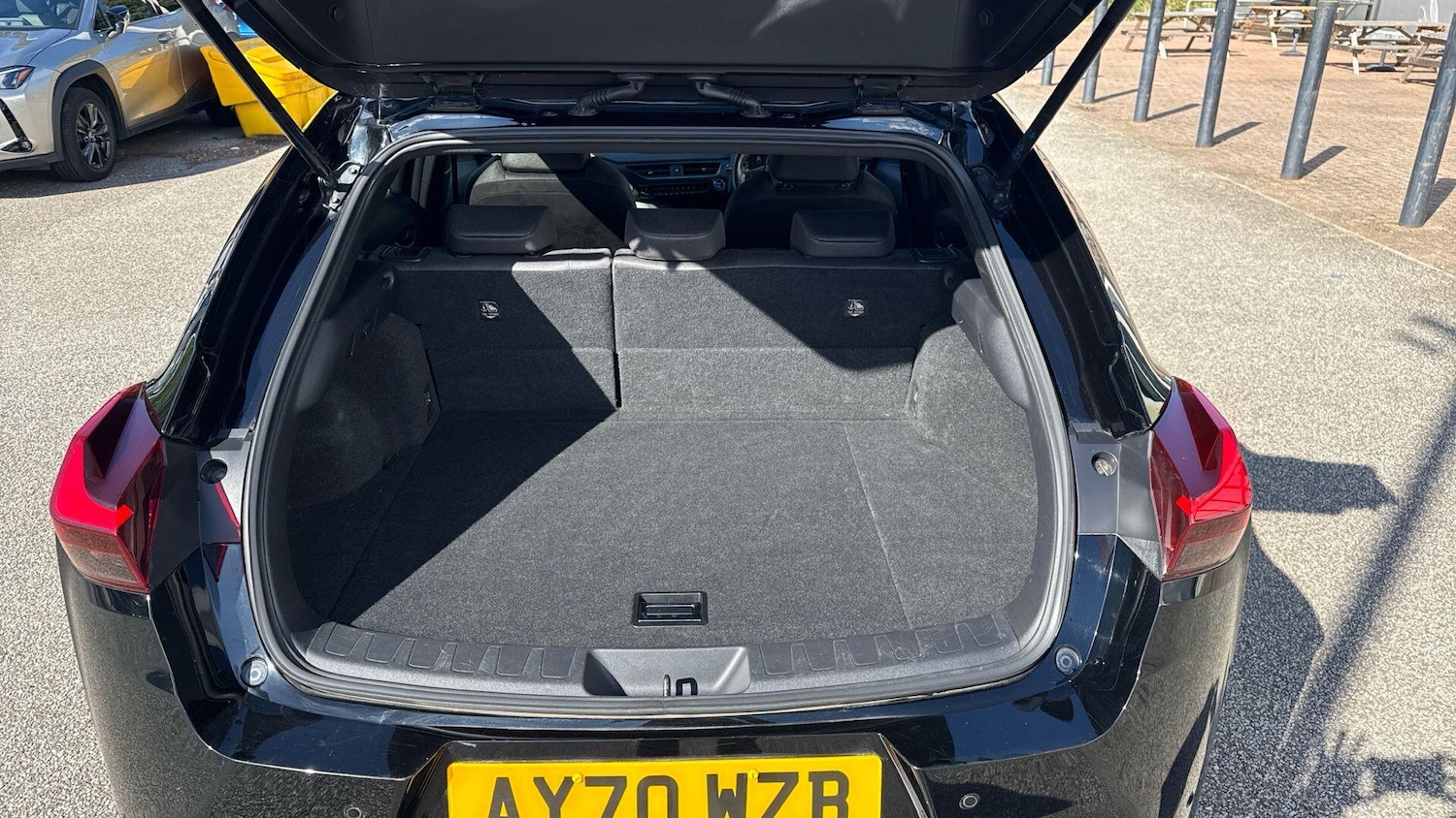 Used Lexus UX 2020 for sale - 75927619: Photo 17