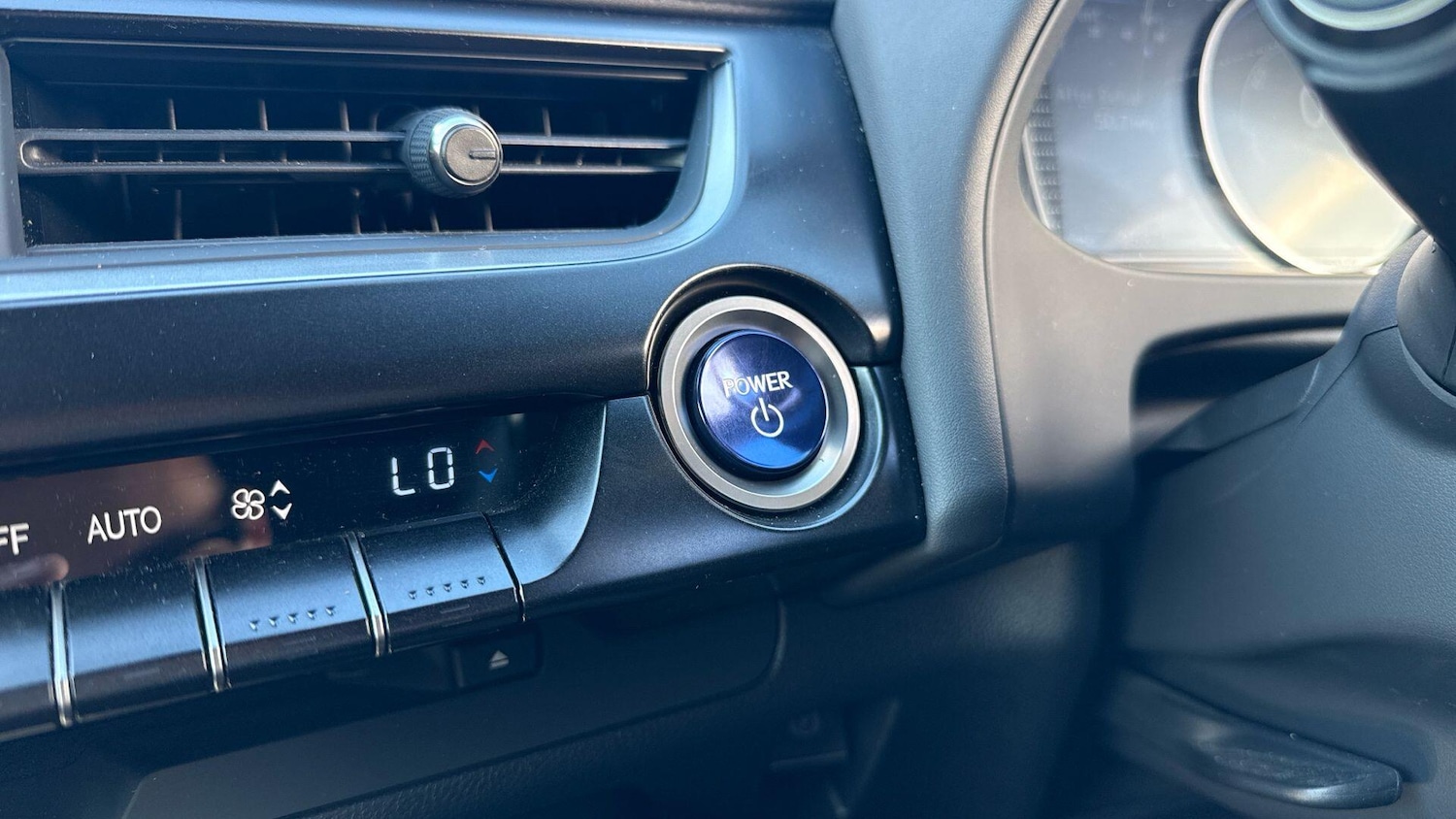 Used Lexus UX 2020 for sale - 75927619: Photo 33