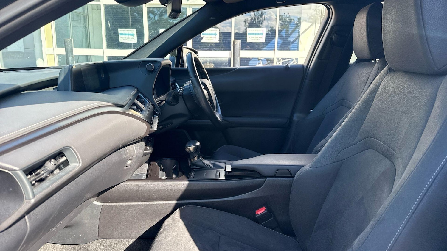 Used Lexus UX 2020 for sale - 75927619: Photo 8