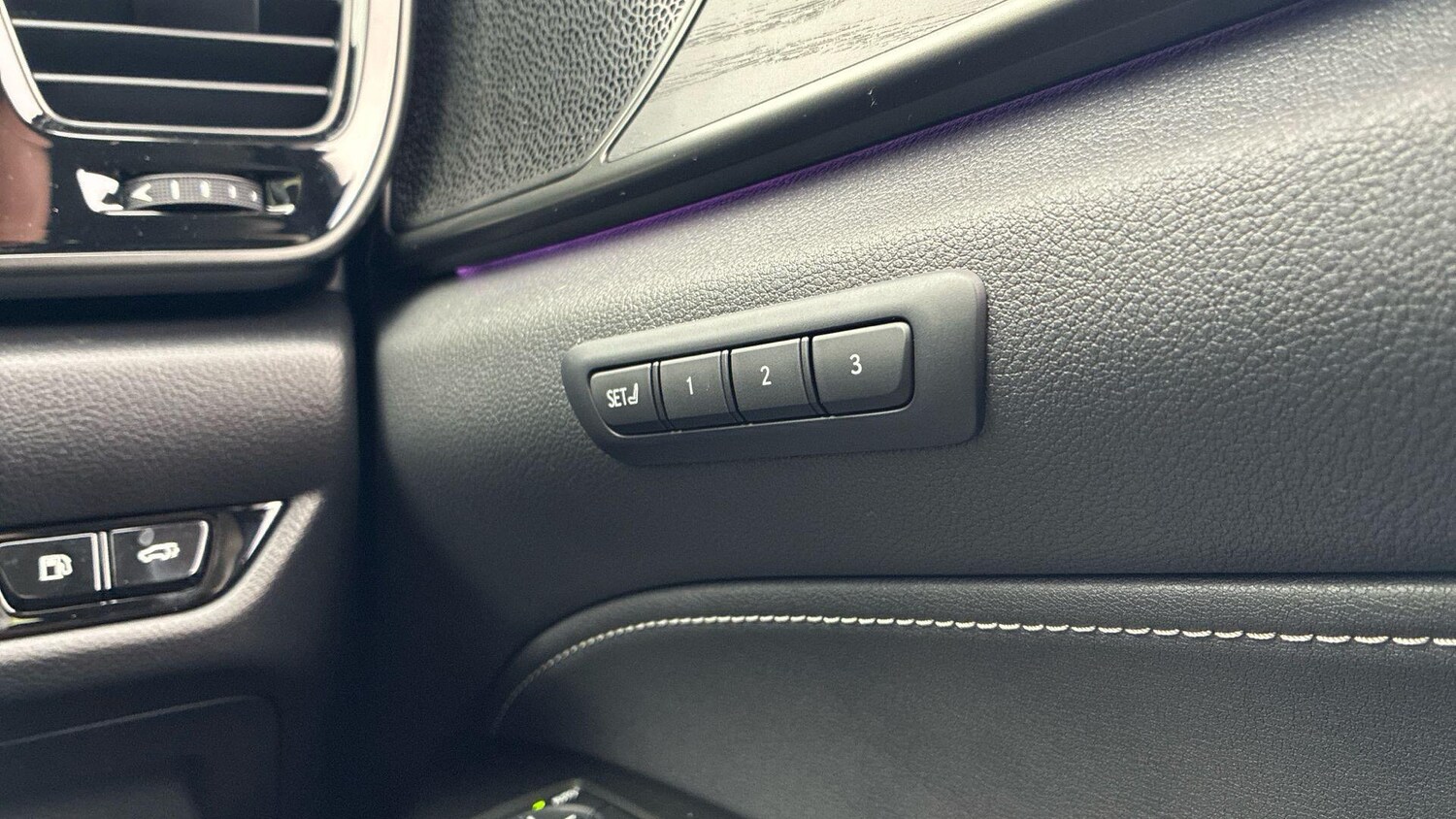 Used Lexus NX for sale - 77216052: Photo 31