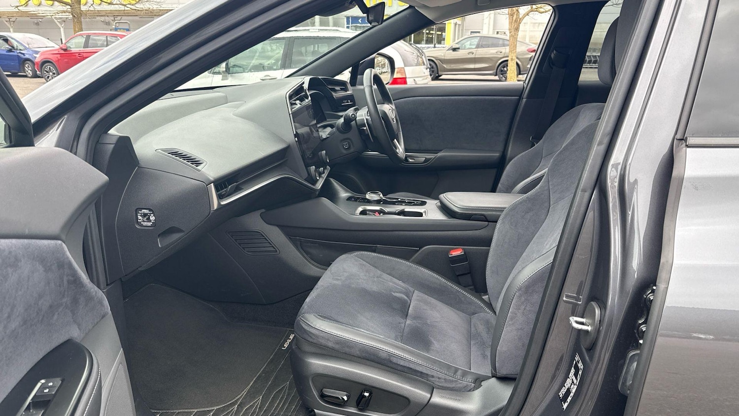 Used Lexus RZ 2023 for sale - 77376282: Photo 6