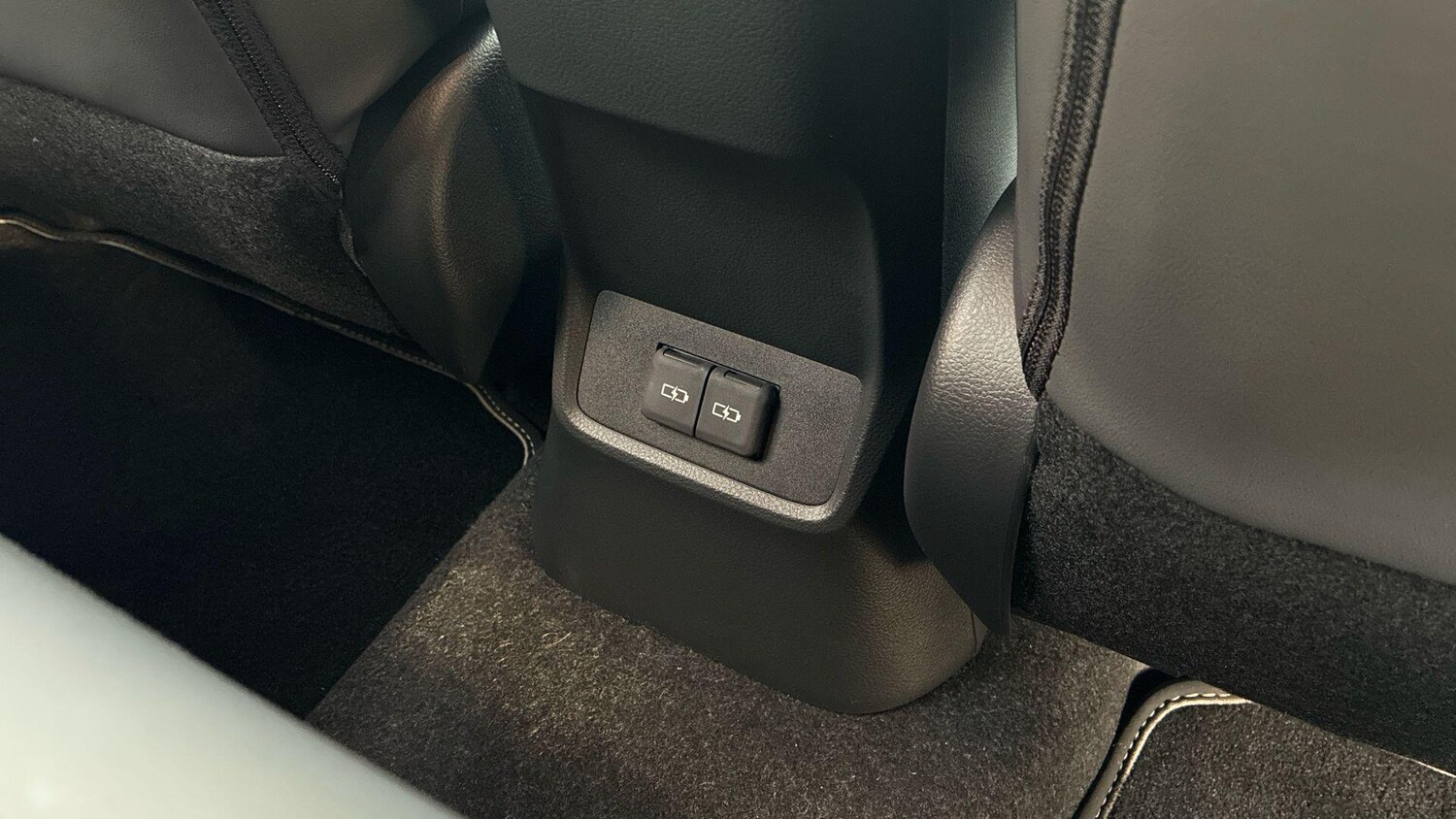 Used Lexus LBX for sale - 78127564: Photo 32