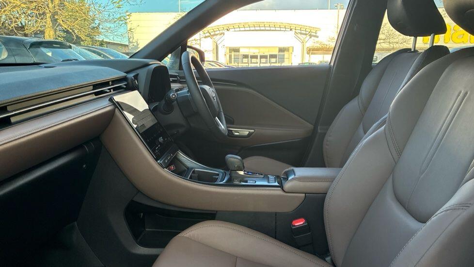 Used Lexus LBX 2024 for sale - 77314882: Photo 8