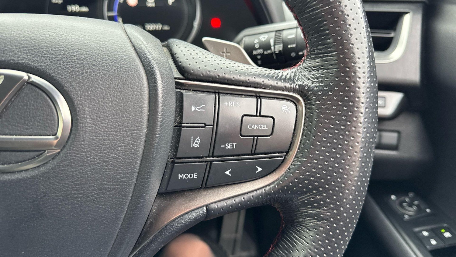 Used Lexus UX 2019 for sale - 77314905: Photo 16