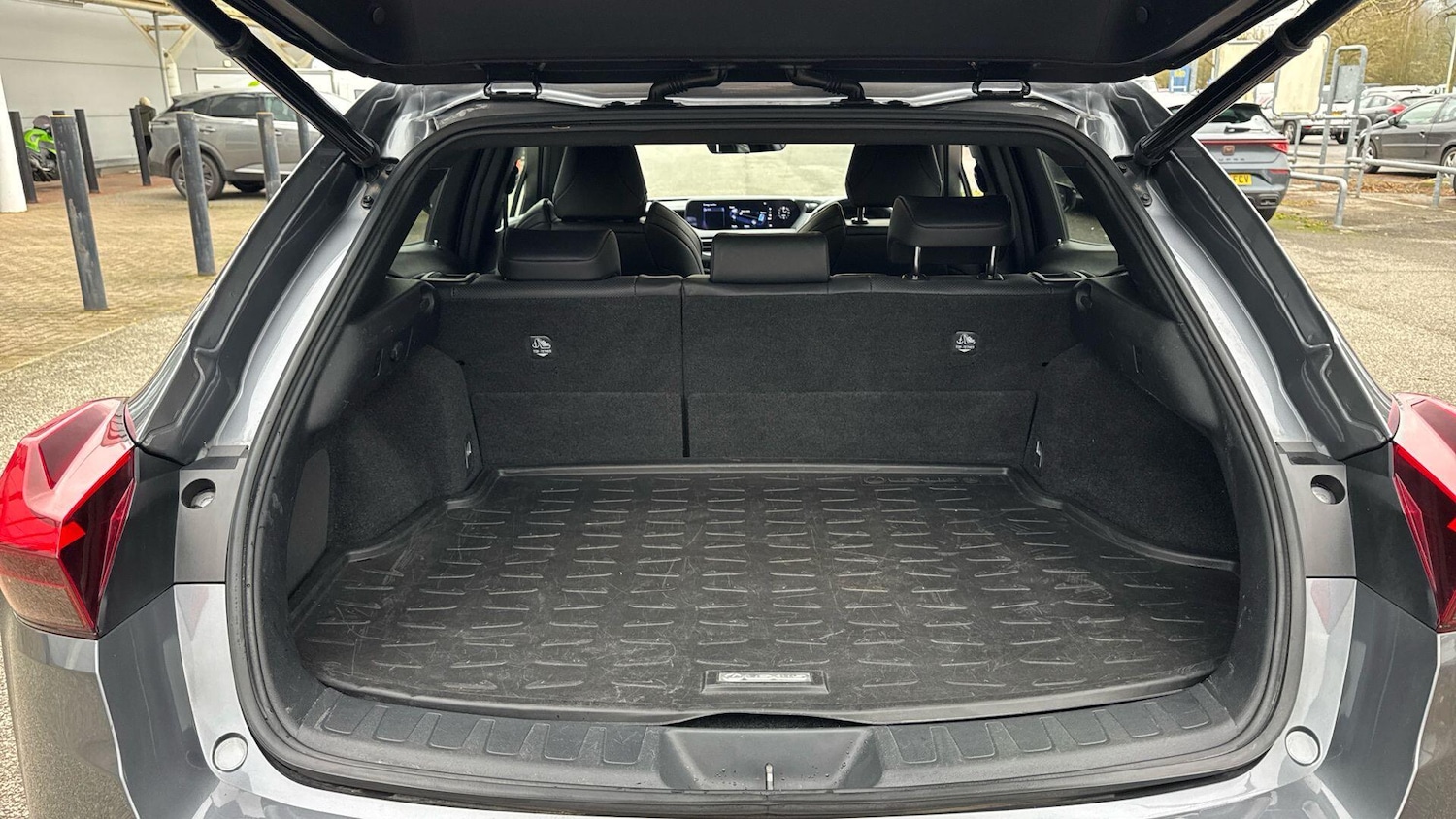 Used Lexus UX 2019 for sale - 77314905: Photo 26