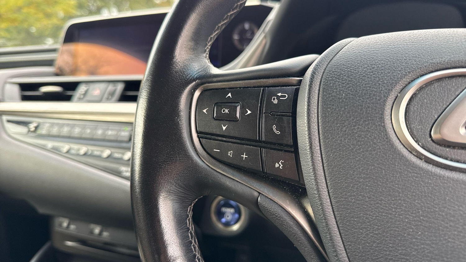 Used Lexus ES 2021 for sale - 76619603: Photo 31