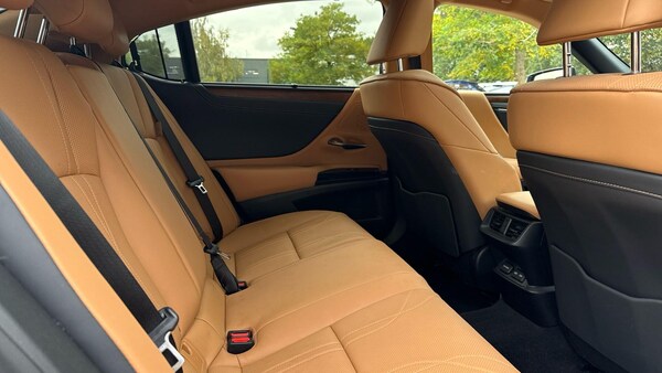 Used Lexus ES 2022 for sale - 76326344: Photo 11
