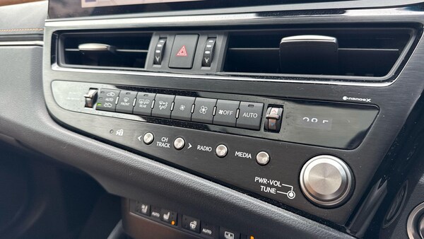 Used Lexus ES 2022 for sale - 76326344: Photo 25