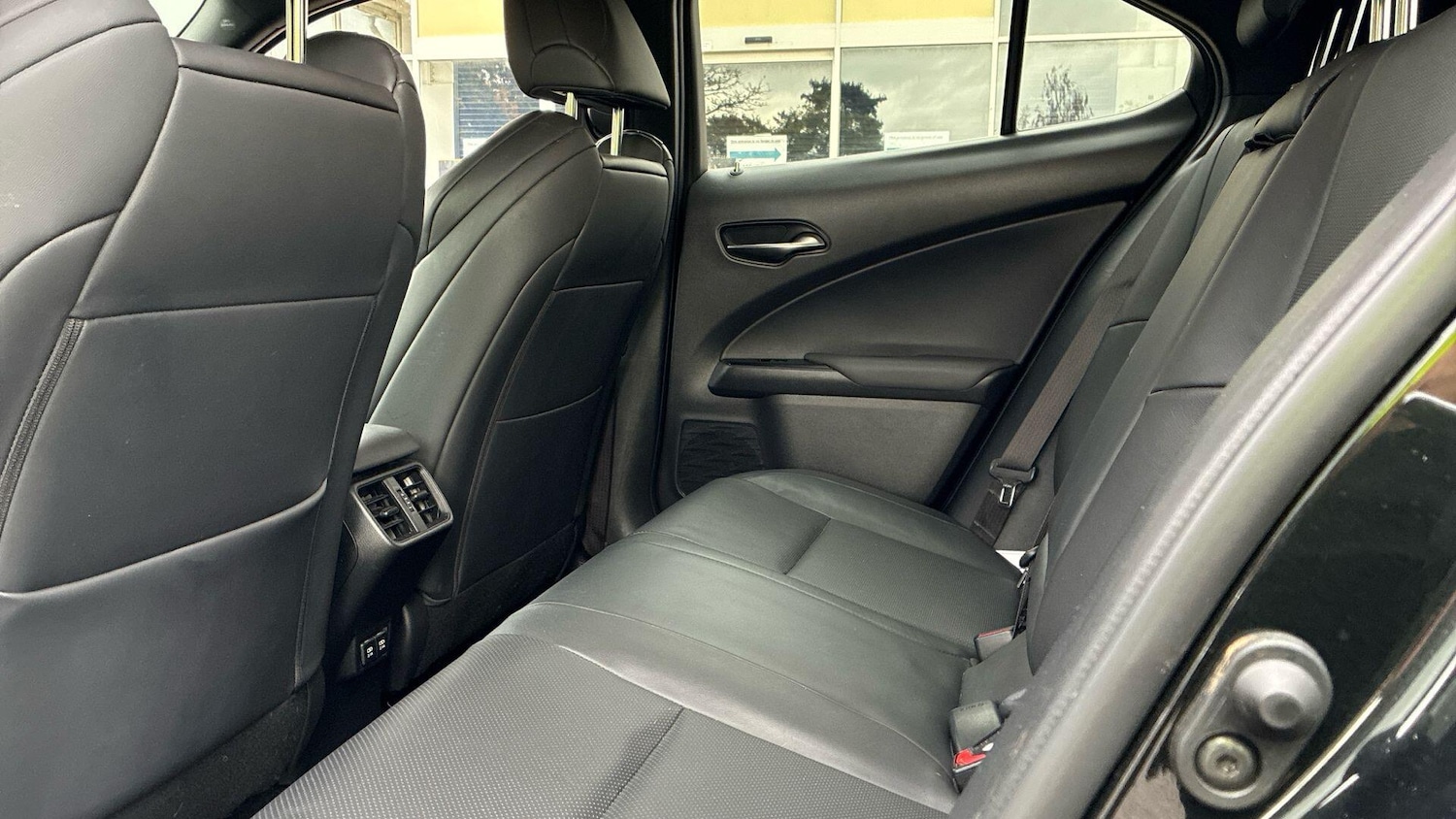 Used Lexus UX 2019 for sale - 76456615: Photo 16