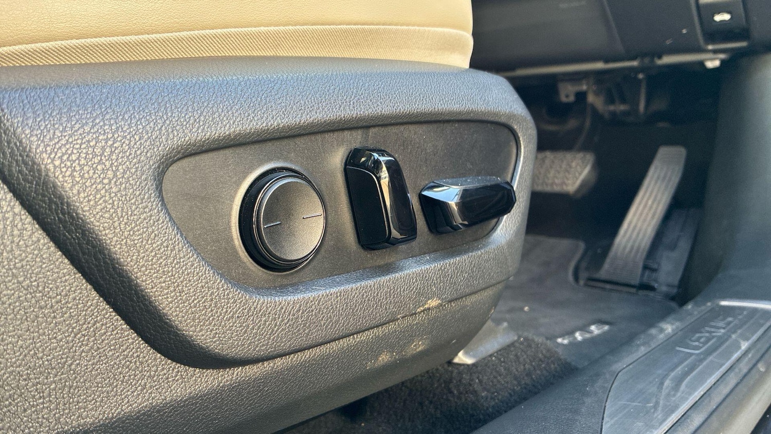 Used Lexus RX 2023 for sale - 77799473: Photo 36