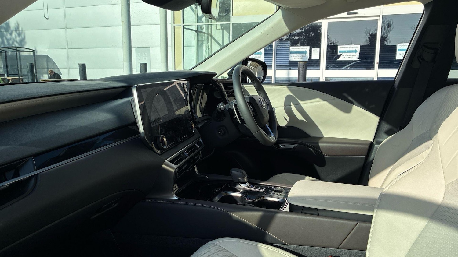 Used Lexus RX 2023 for sale - 77799473: Photo 8