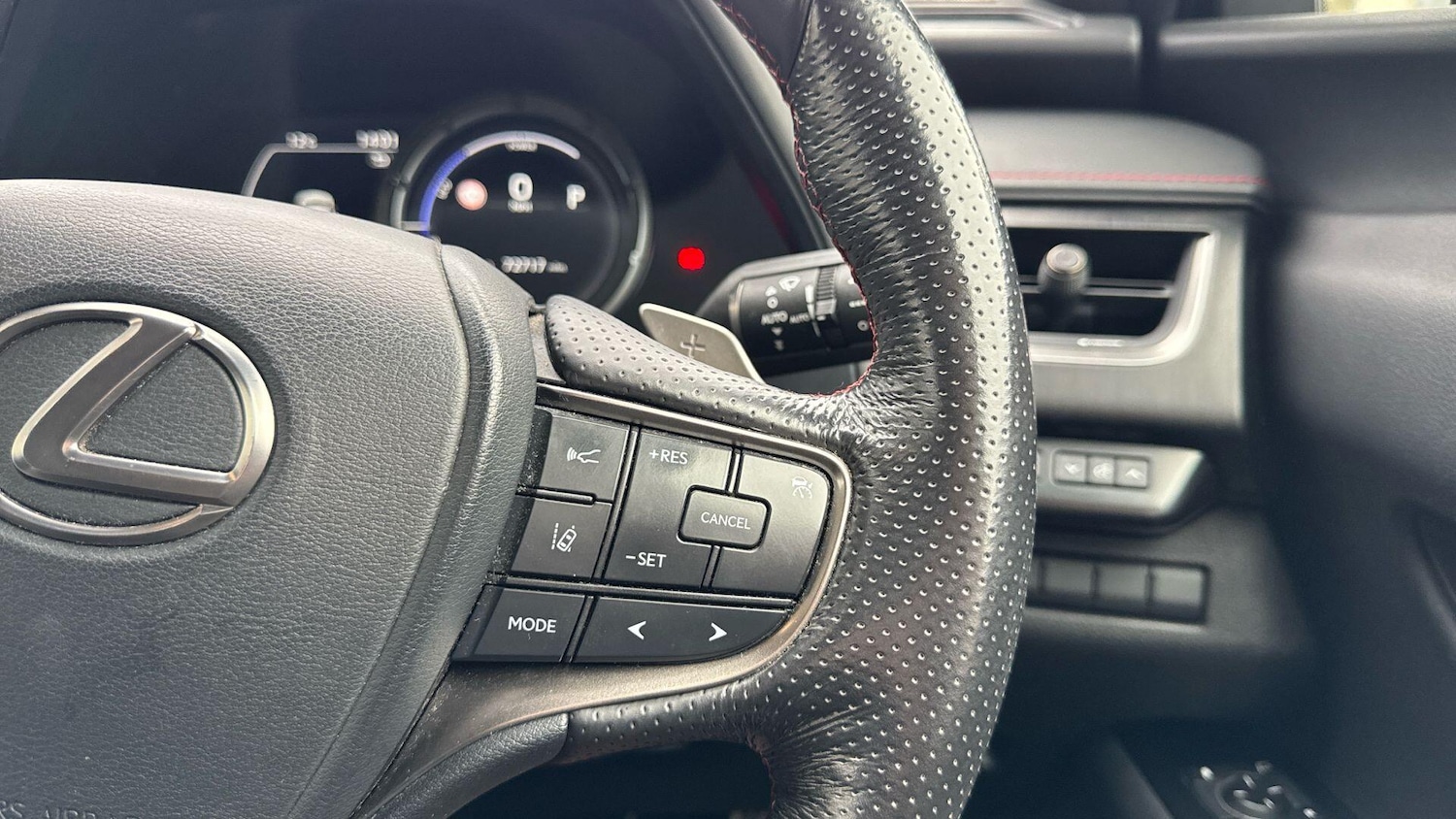 Used Lexus UX 2019 for sale - 77016177: Photo 17