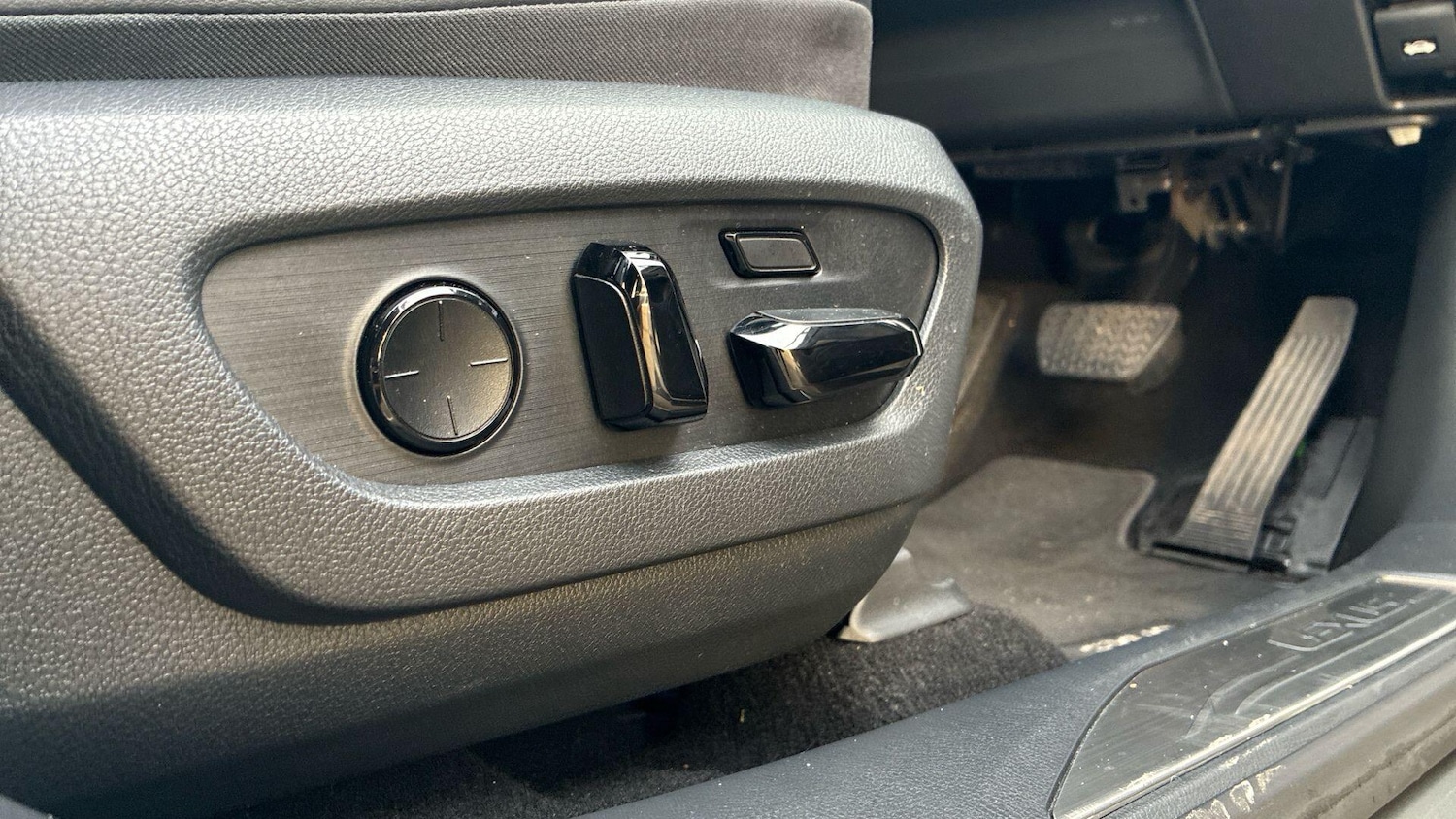 Used Lexus RX 2023 for sale - 77109454: Photo 41