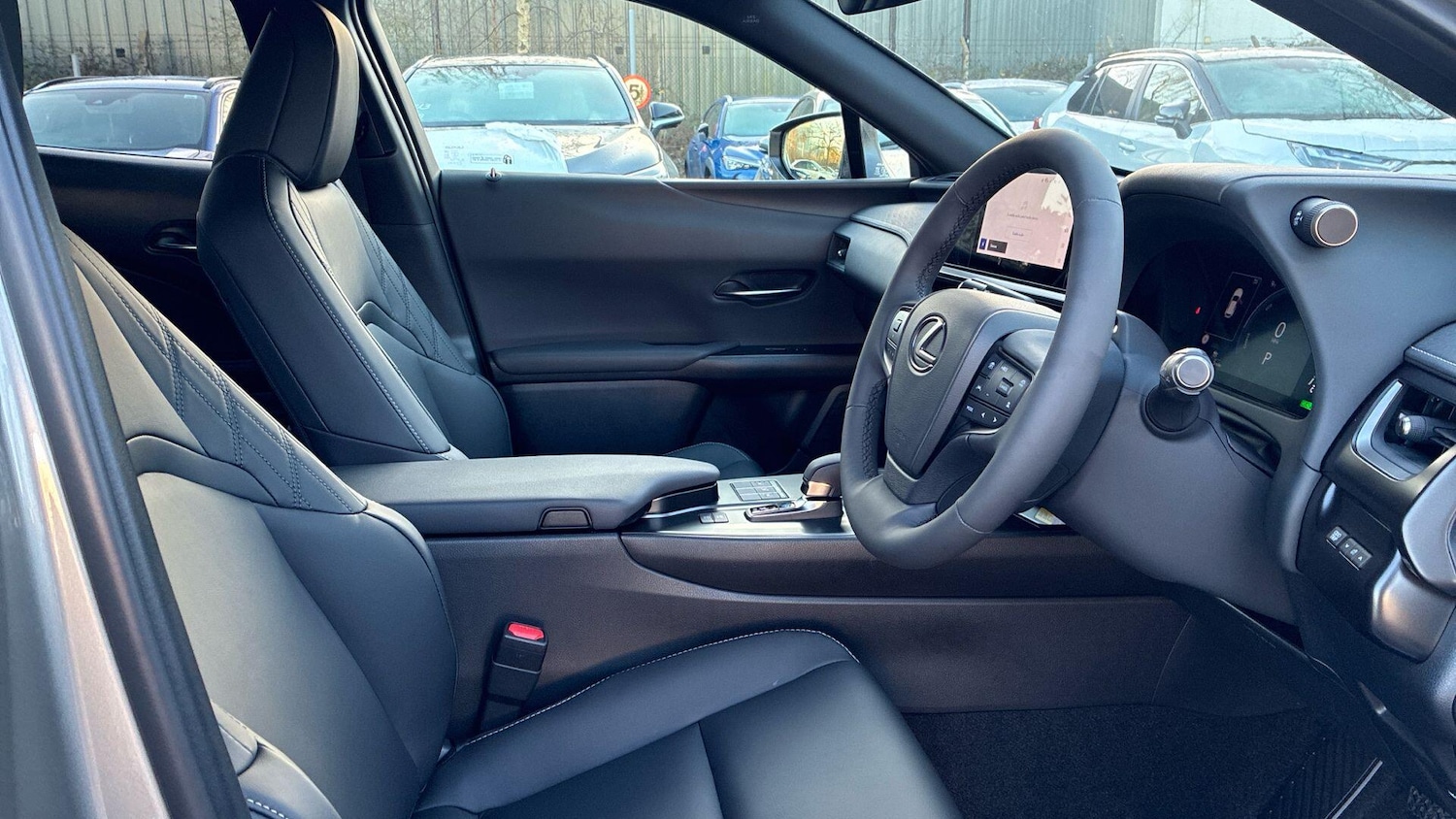 Used Lexus UX 2025 for sale - 77108944: Photo 13