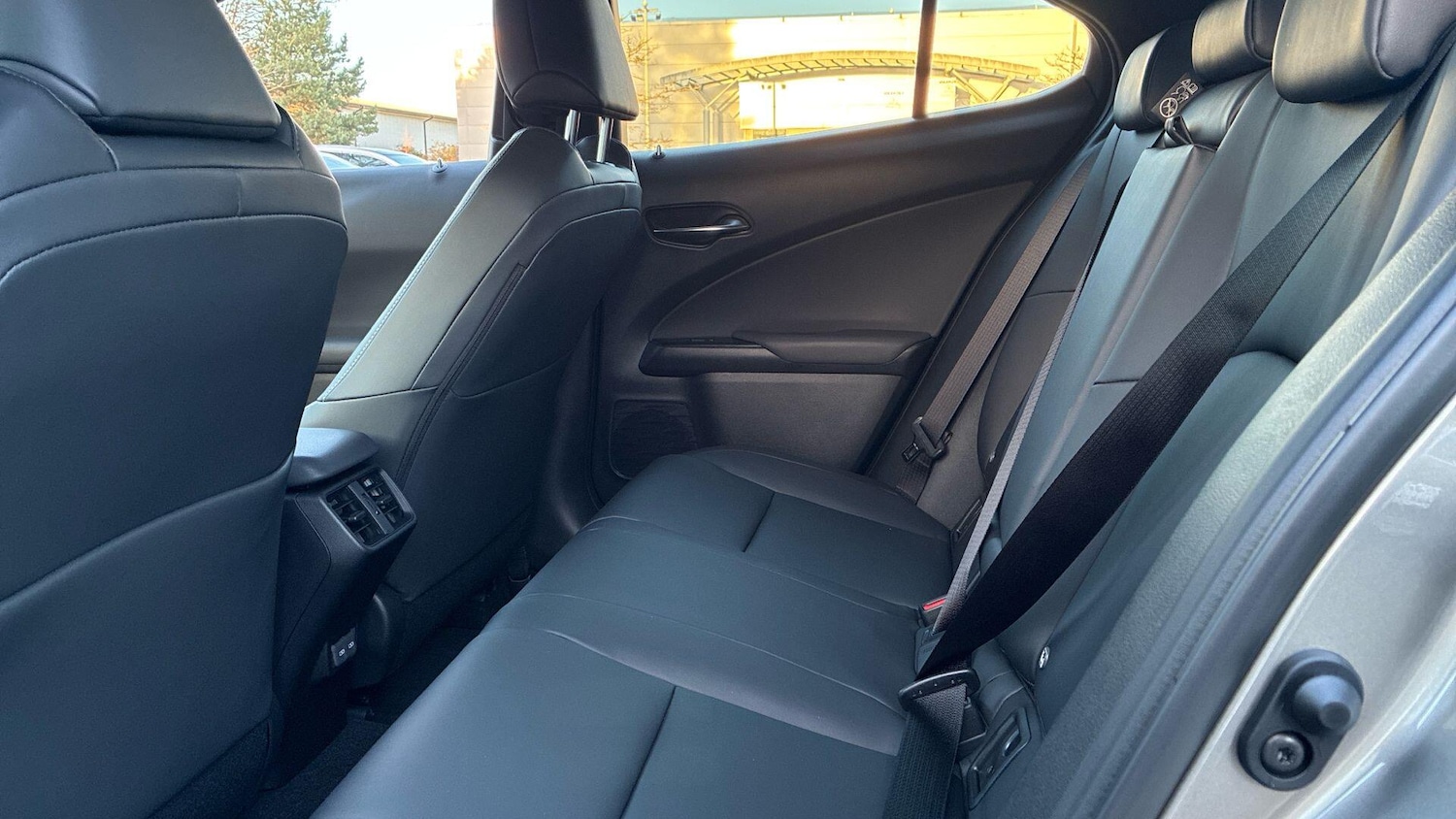 Used Lexus UX 2025 for sale - 77108944: Photo 15