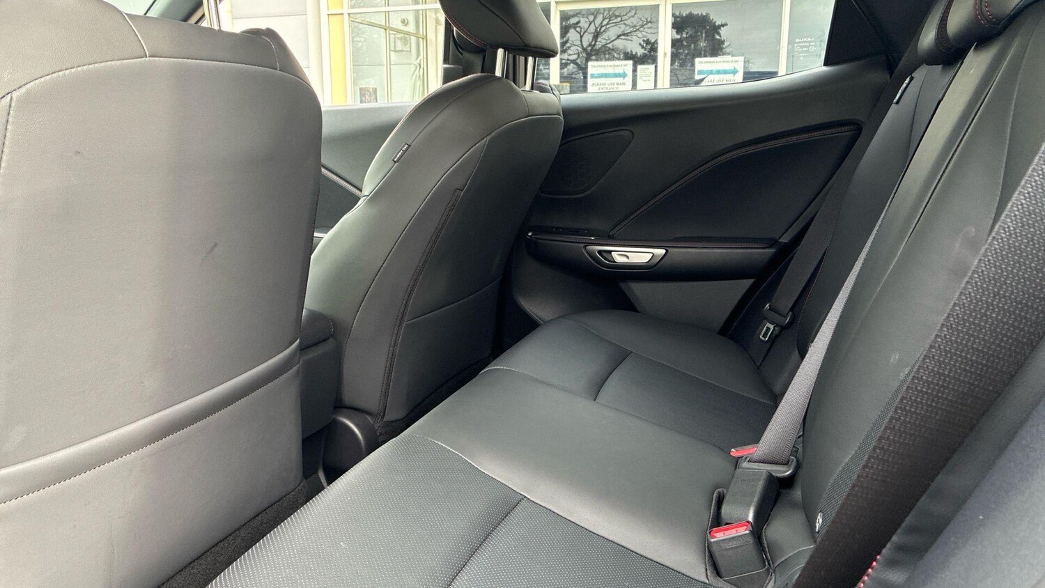 Used Lexus LBX for sale - 77853692: Photo 16