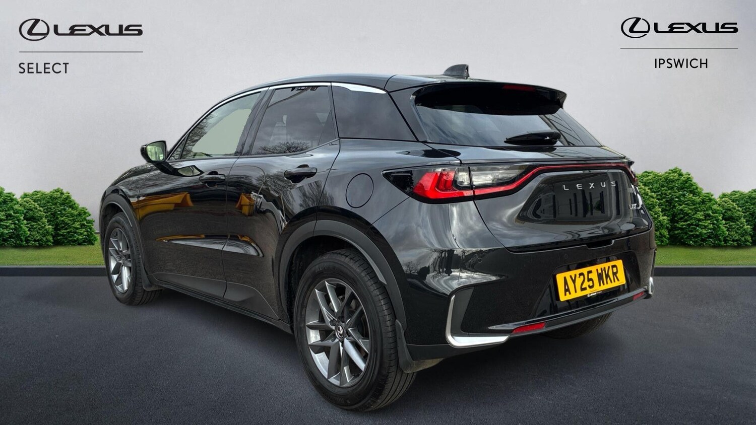 Used Lexus LBX for sale - 77853692: Photo 2