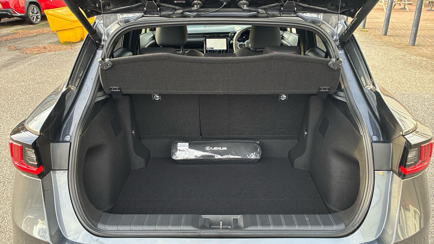 Used Lexus LBX 2025 for sale - 77216183: Photo 17