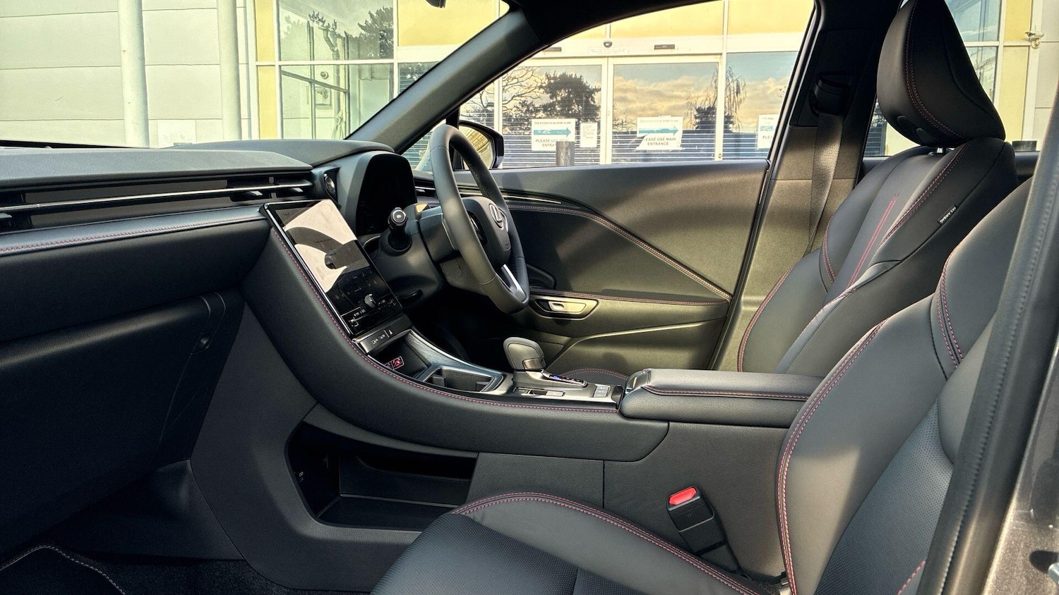 Used Lexus LBX 2025 for sale - 77216183: Photo 8