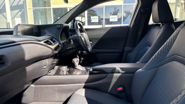 Used Lexus UX 2022 for sale - 76071579: Photo 8
