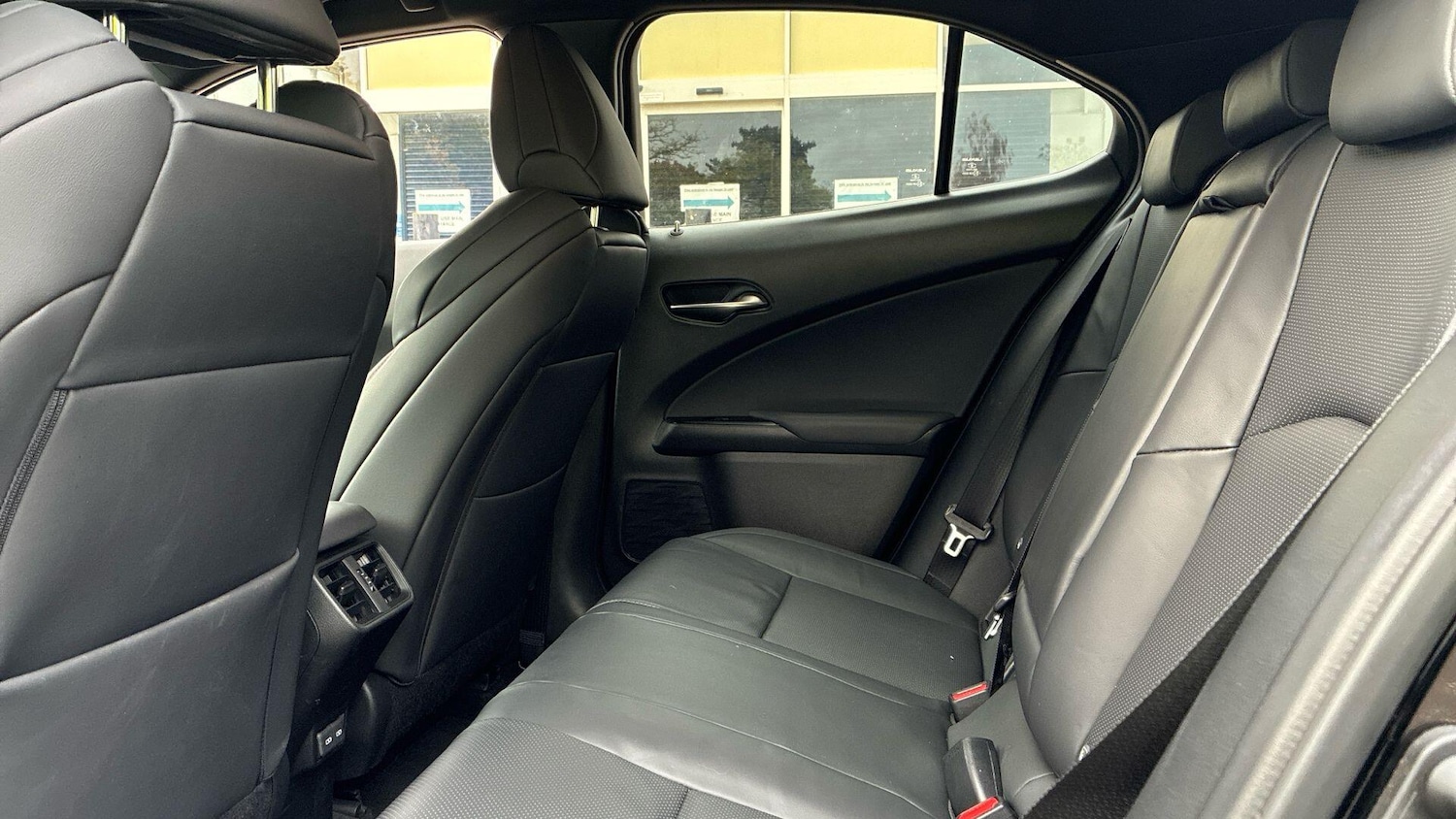 Used Lexus UX 2024 for sale - 76498581: Photo 16