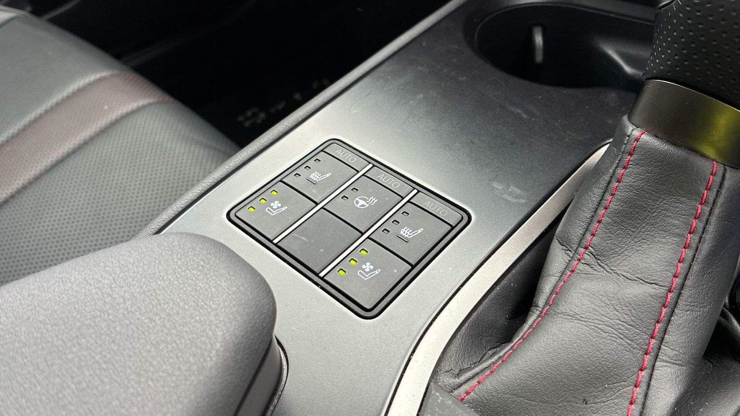 Used Lexus UX 2024 for sale - 76498581: Photo 27