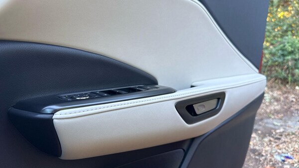 Used Lexus LBX 2024 for sale - 76283459: Photo 33