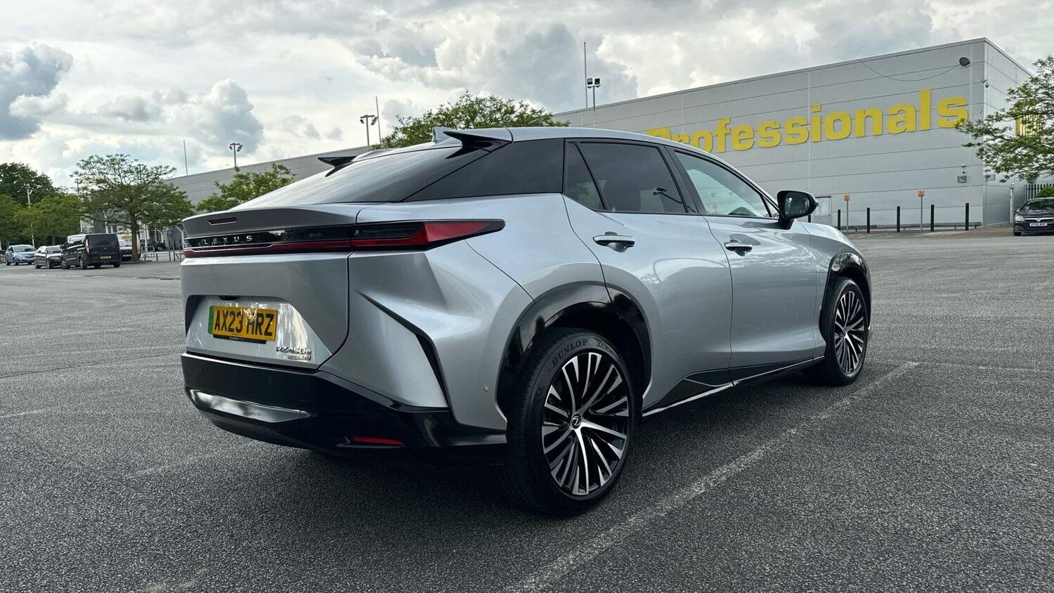 Used Lexus RZ 2023 for sale - 76866460: Photo 18